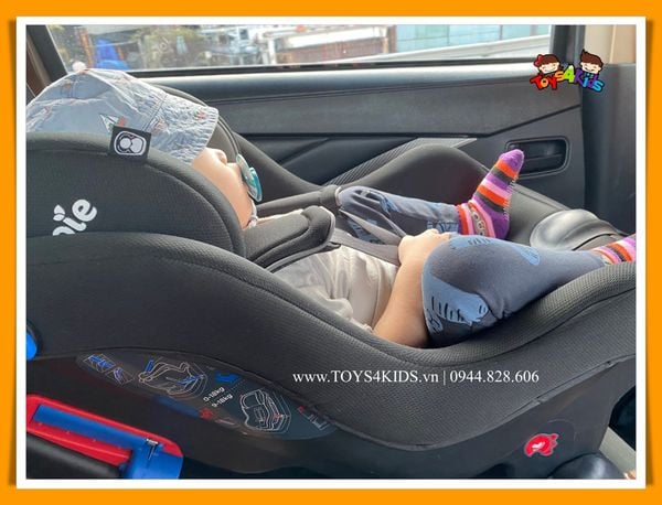 Vì Sao Nên Chọn Thuê Ghế Ngồi Ô Tô Cho Bé Thương Hiệu Joie?