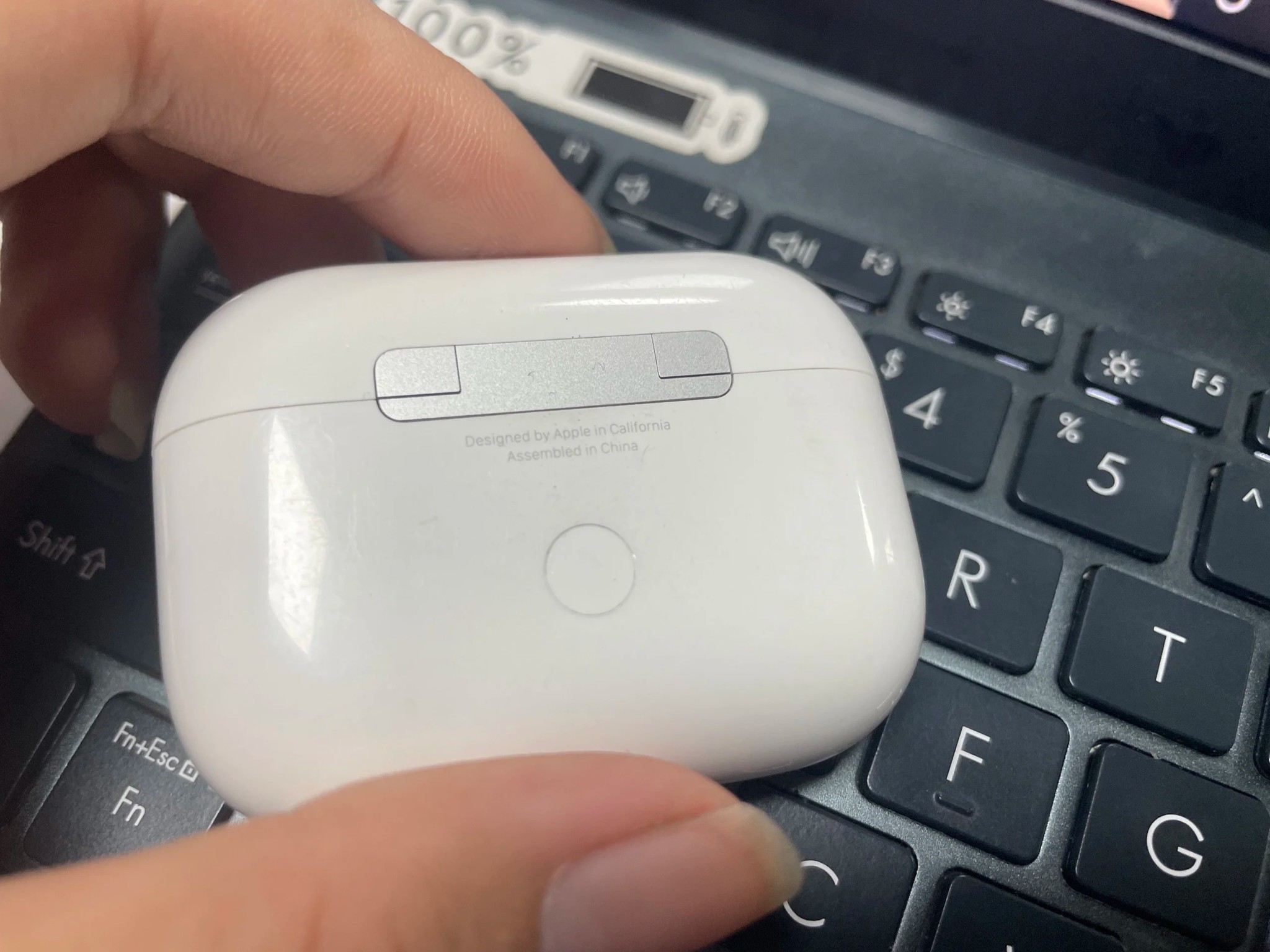 Cách phân biệt AirPods Pro hàng thật và giả