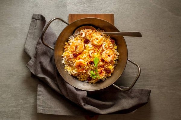 Cơm basmati cà ri với hải sản