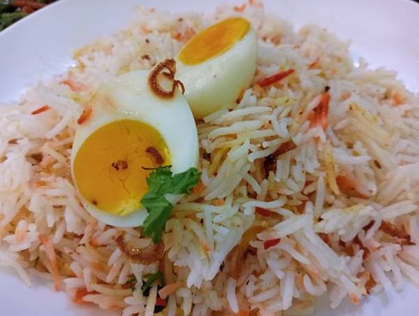 cơm xào trứng muối