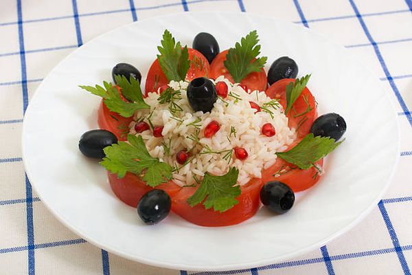 Xào olive và cà chua kiểu Địa Trung Hải