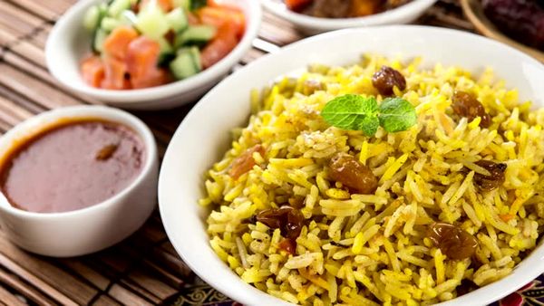 Cơm basmati với ghệ và hạt dẻ