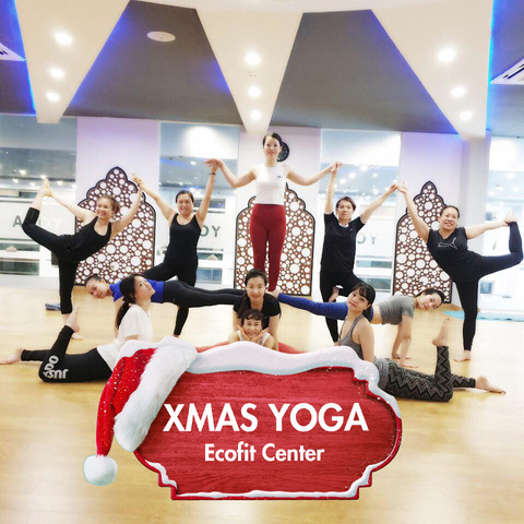 Xmas Yoga Pair - Lớp Yoga Đặc Biệt trong đêm giáng sinh