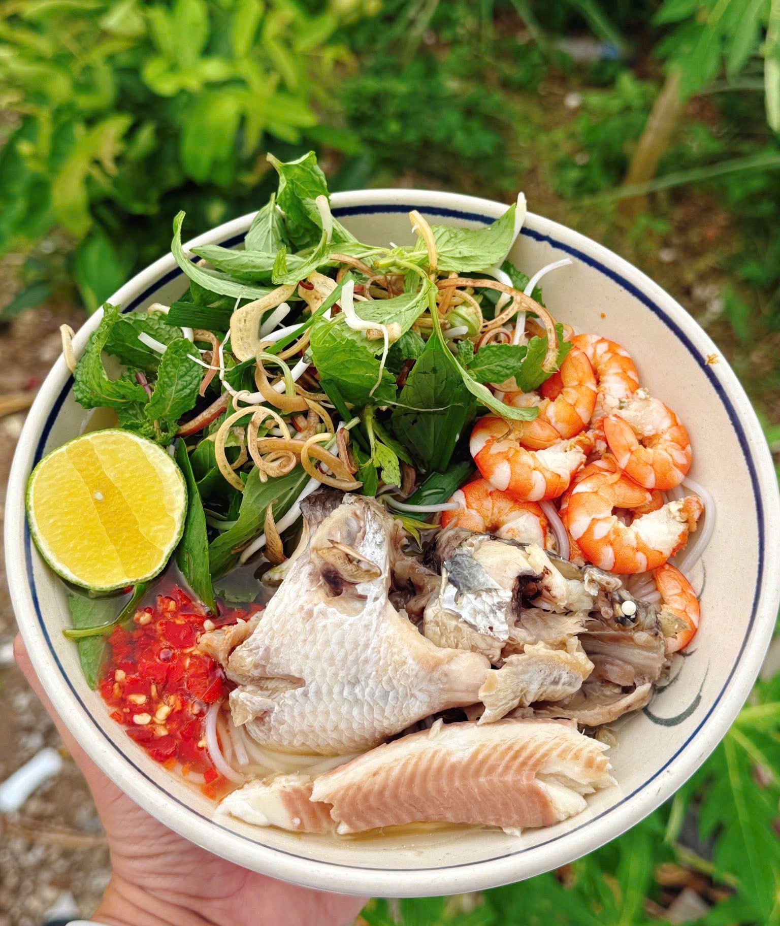 bún mắm cá chét nhìn thôi đã ứa nước miếng