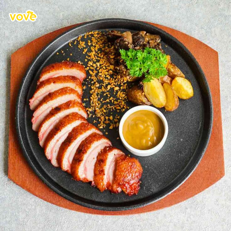 Hương vị đậm đà từ lườn ngỗng hun khói chuẩn châu Âu