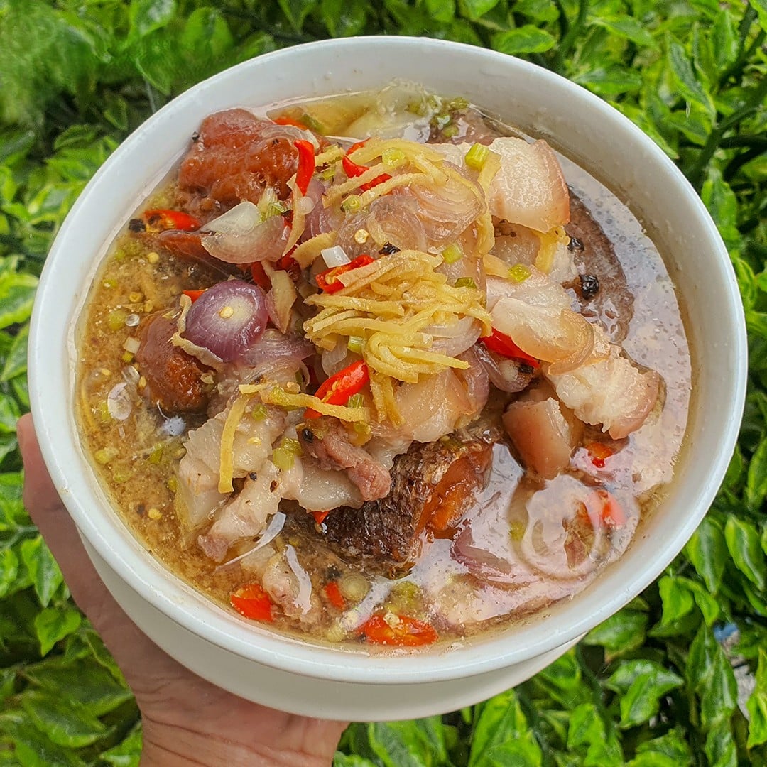 món mắm cá lóc kho thịt ba rọi thơm ngon nứt mủi