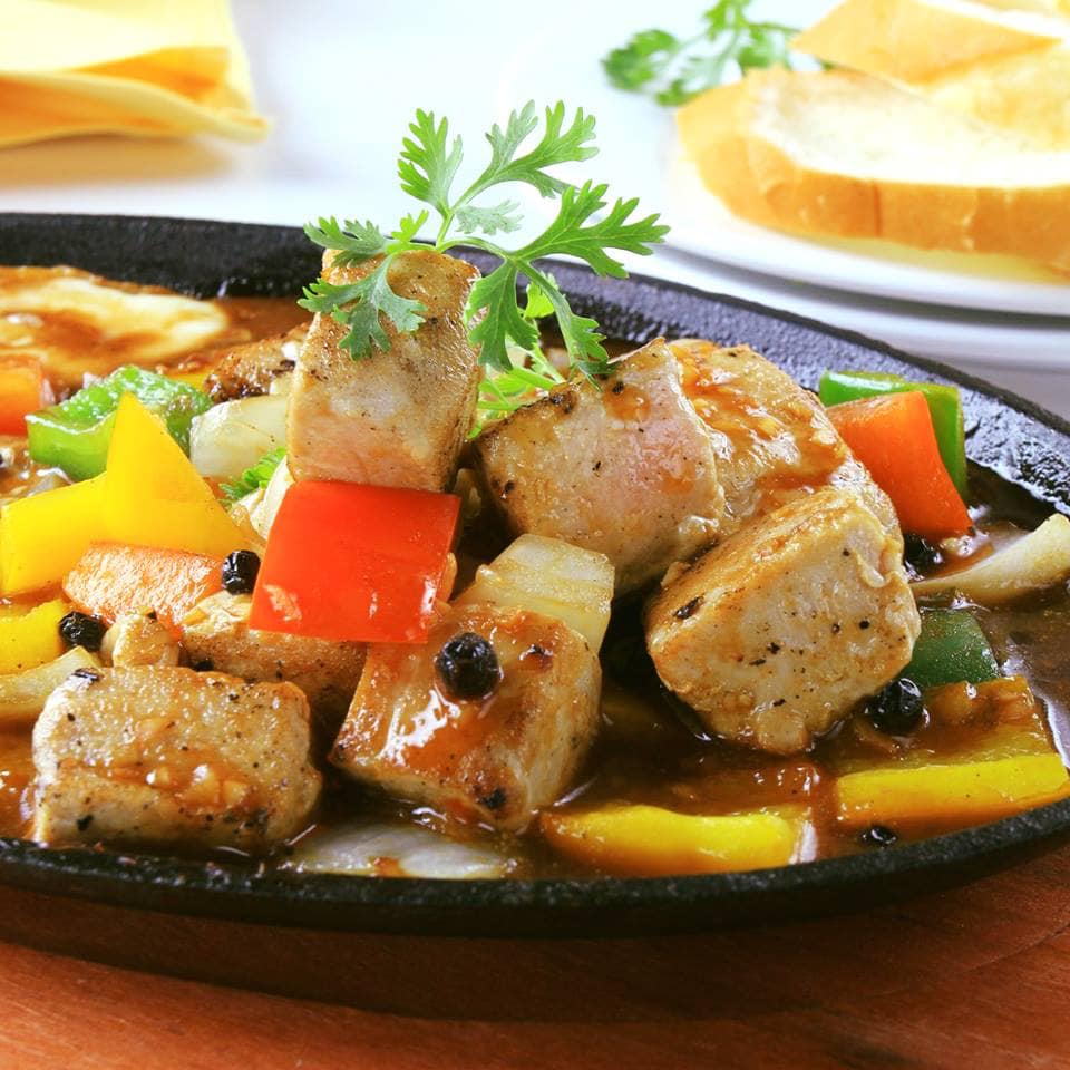 Món ngon Homefarm: Cá ngừ đại dương xào lúc lắc tốn cơm