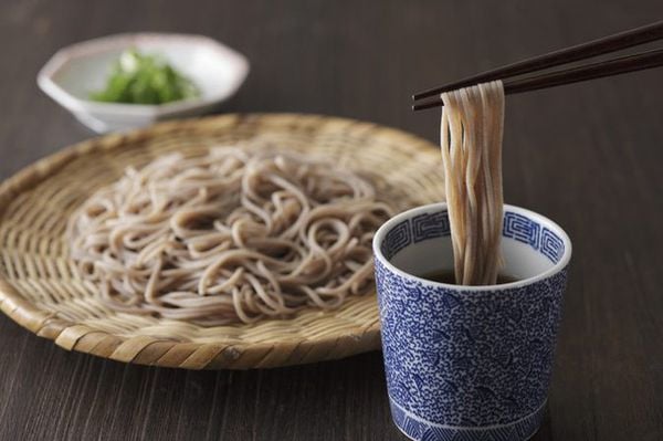 mì soba lạnh