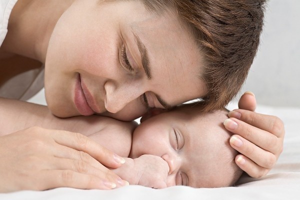 NHỮNG QUAN NIỆM VÀ HÀNH ĐỘNG SAI CỦA CÁC BÀ MẸ KHI CHĂM SÓC TRẺ.