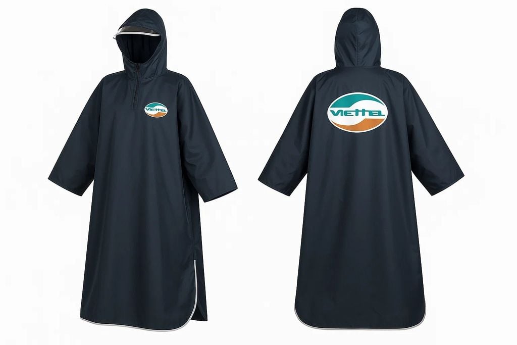 Áo mưa poncho chui đầu là một thiết kế đơn giản nhưng tiện dụng phù hợp với một người