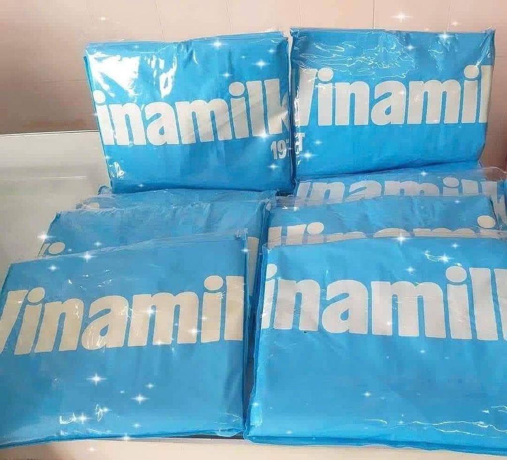 Áo mưa Vinamilk được chọn áo mưa làm quà tặng để tăng mức độ nhận diện thương hiệu