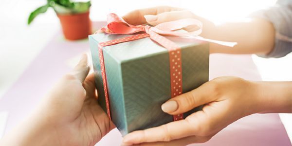 Những món quà tặng cao cấp cho khách hàng vào các dịp đặc biệt
