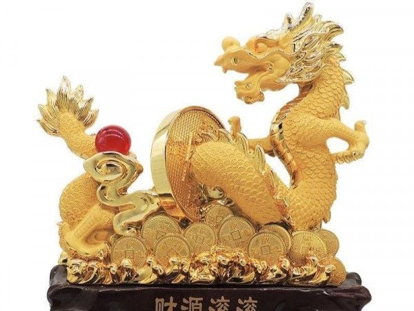 Tượng rồng mạ vàng - Biểu tượng của sự quyền lực