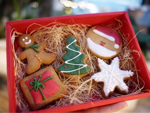 Những chiếc bánh quy ngon lành sẽ là lời chúc khách hàng có mùa Giáng Sinh trọn vẹn hơn