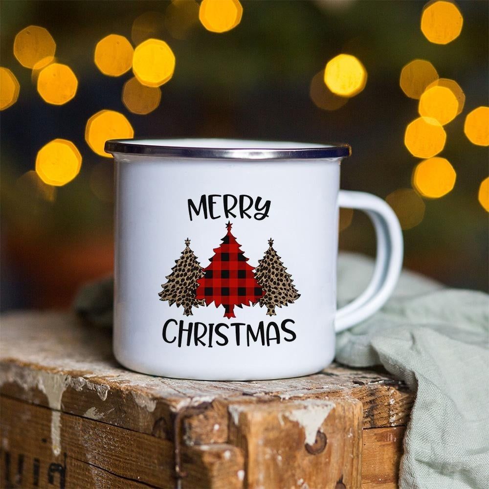 Quà tặng noel cho nhân viên với mẫu ly sứ in họa tiết cây thông sinh động
