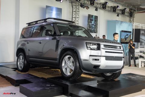 Land Rover Defender 2020 trình làng khách Việt: Thiết kế lột xác, giá từ dưới 4 tỷ đồng cạnh tranh Mercedes-Benz G-Class
