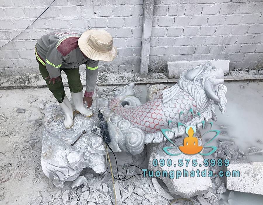 Điêu khắc tượng cá chép hóa rồng đá non nước đà nẵng