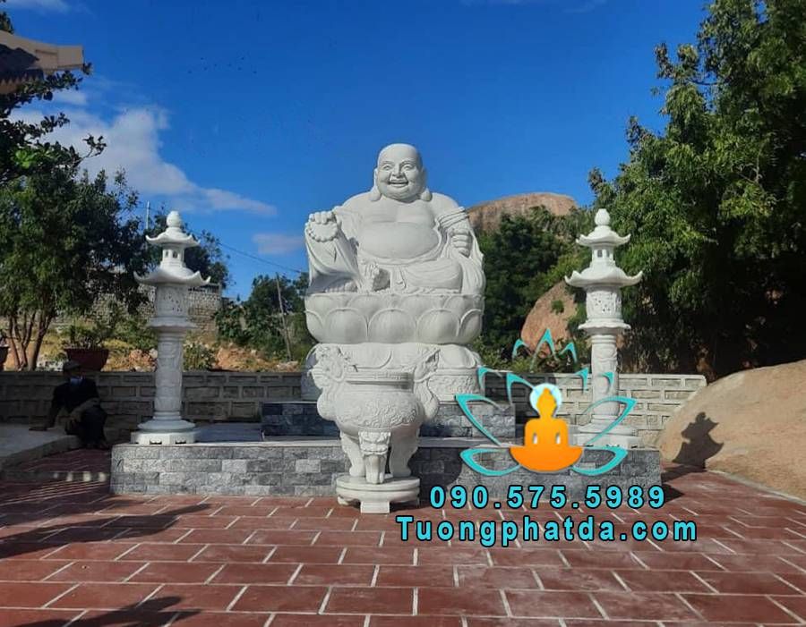 Tượng phật di lặc ngôi bằng đá cao 2.5m về chùa tại Vũng Tàu
