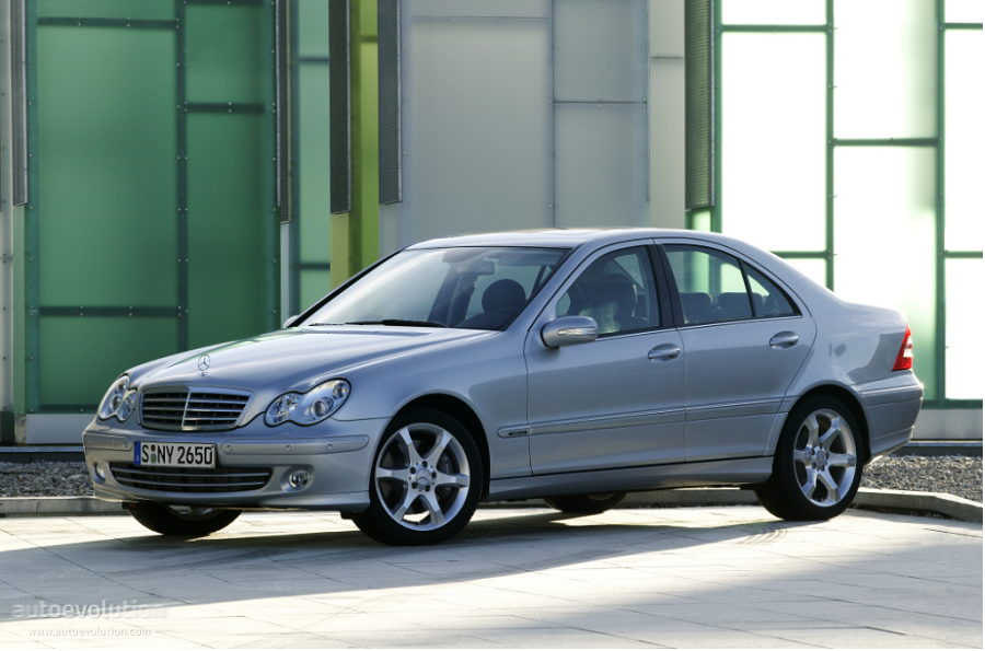 Файл:Mercedes-Benz C 30 CDI AMG (W 203, Facelift) – Frontansicht, 21. September 2013, Ratingen.jpg