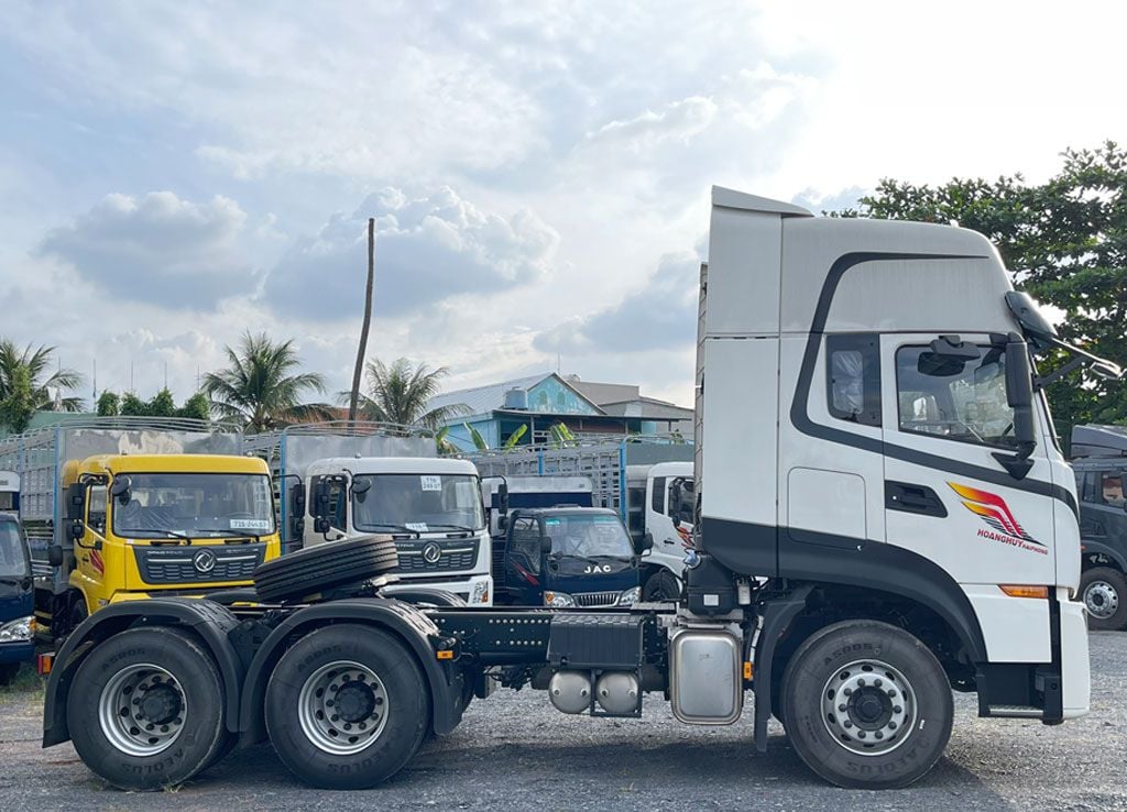 đầu kéo dongfeng