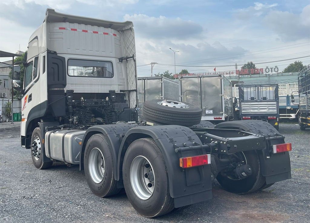 đầu kéo dongfeng