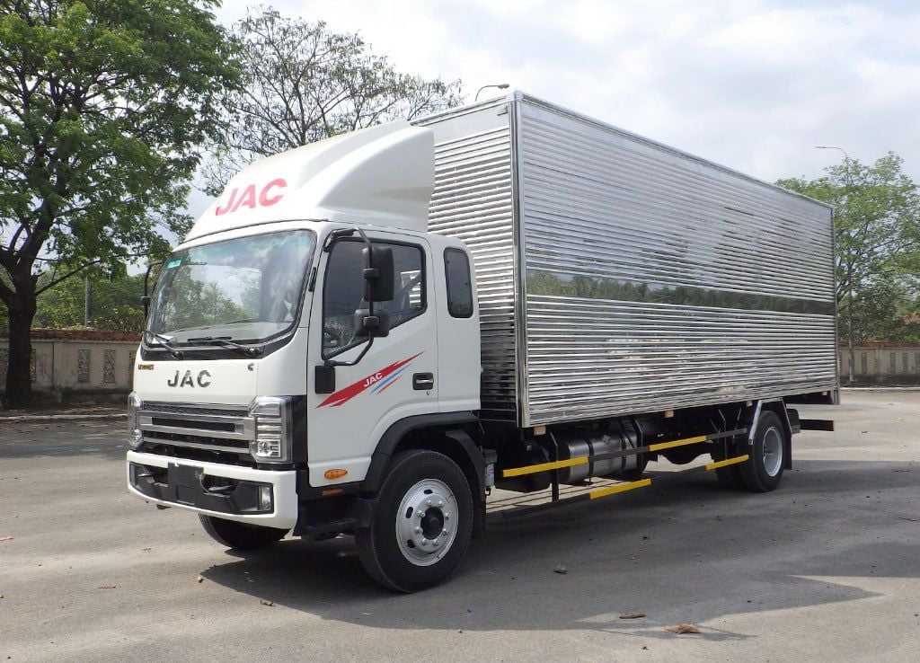 giá xe tải 9 tấn