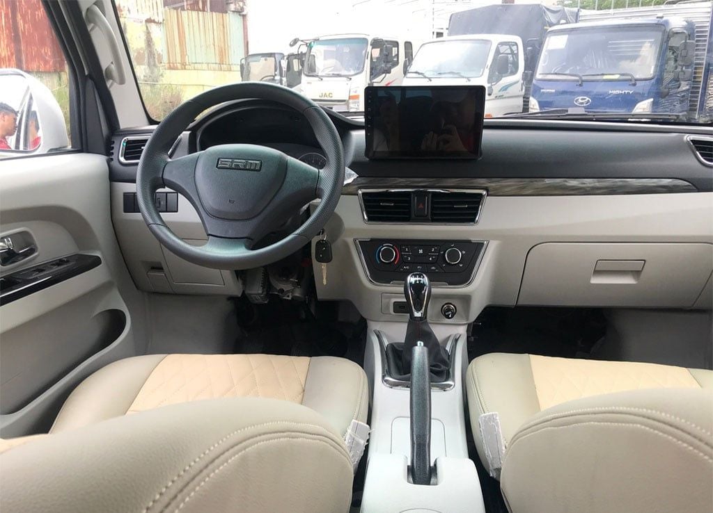 srm 868 5 chỗ