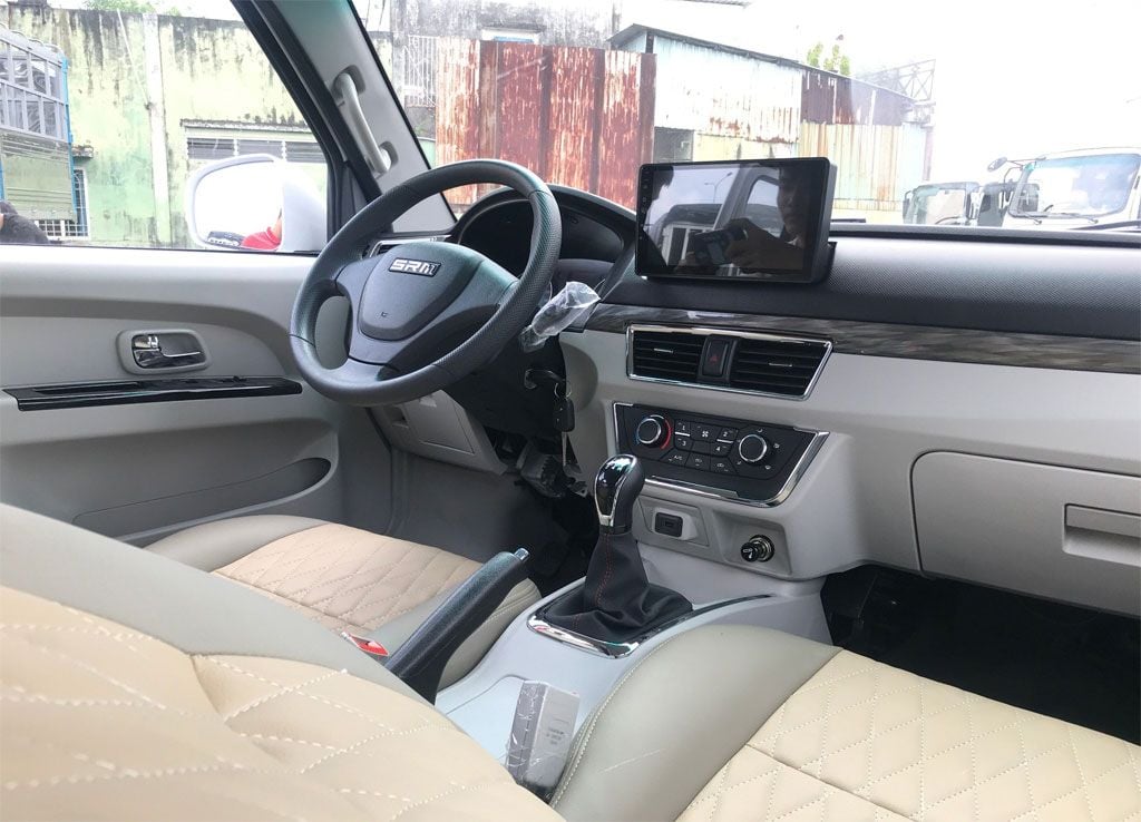 srm 868 5 chỗ