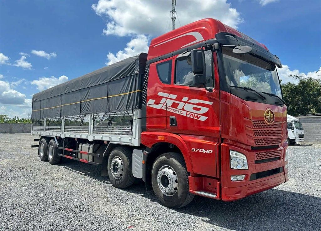 xe tải 4 chân