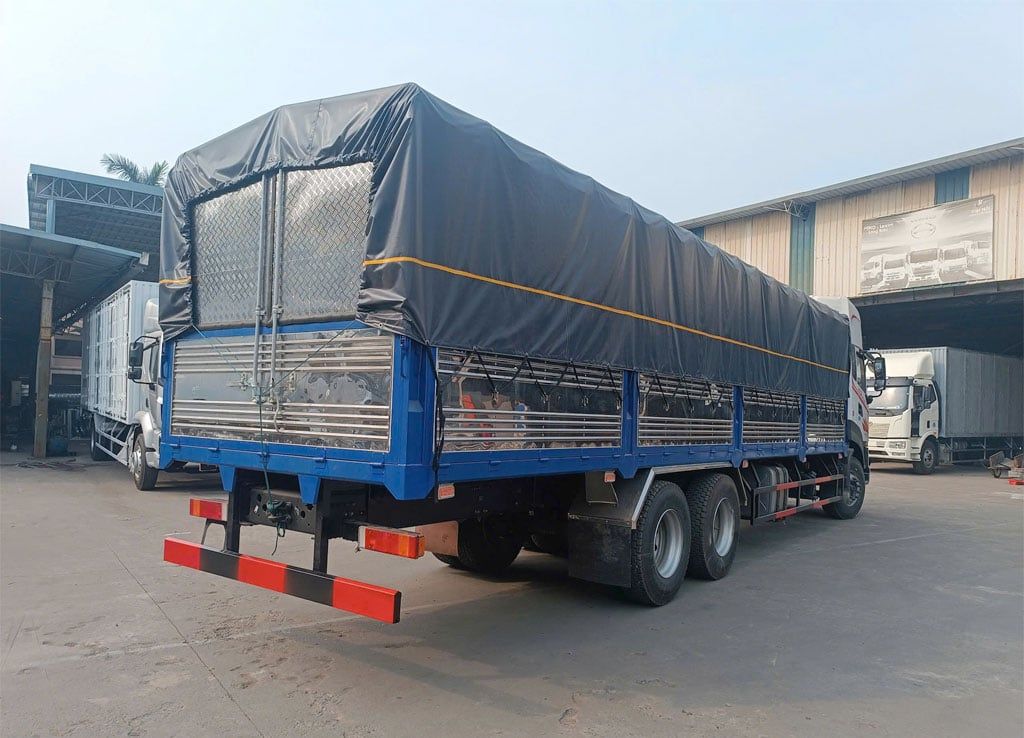 xe tải dongfeng 3 chân