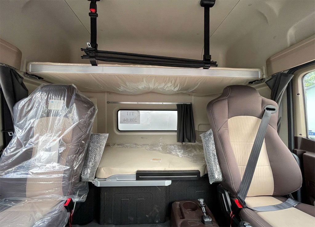 xe tải faw 4 chân