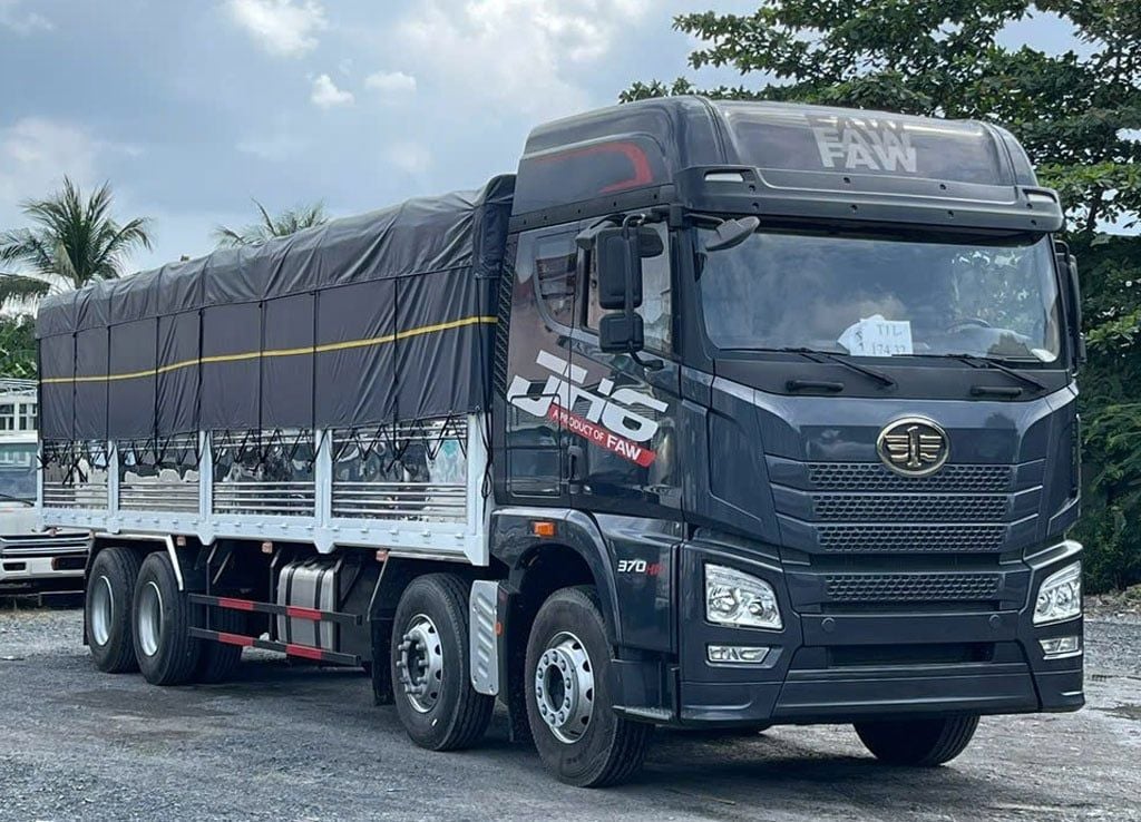 xe tải faw 4 chân