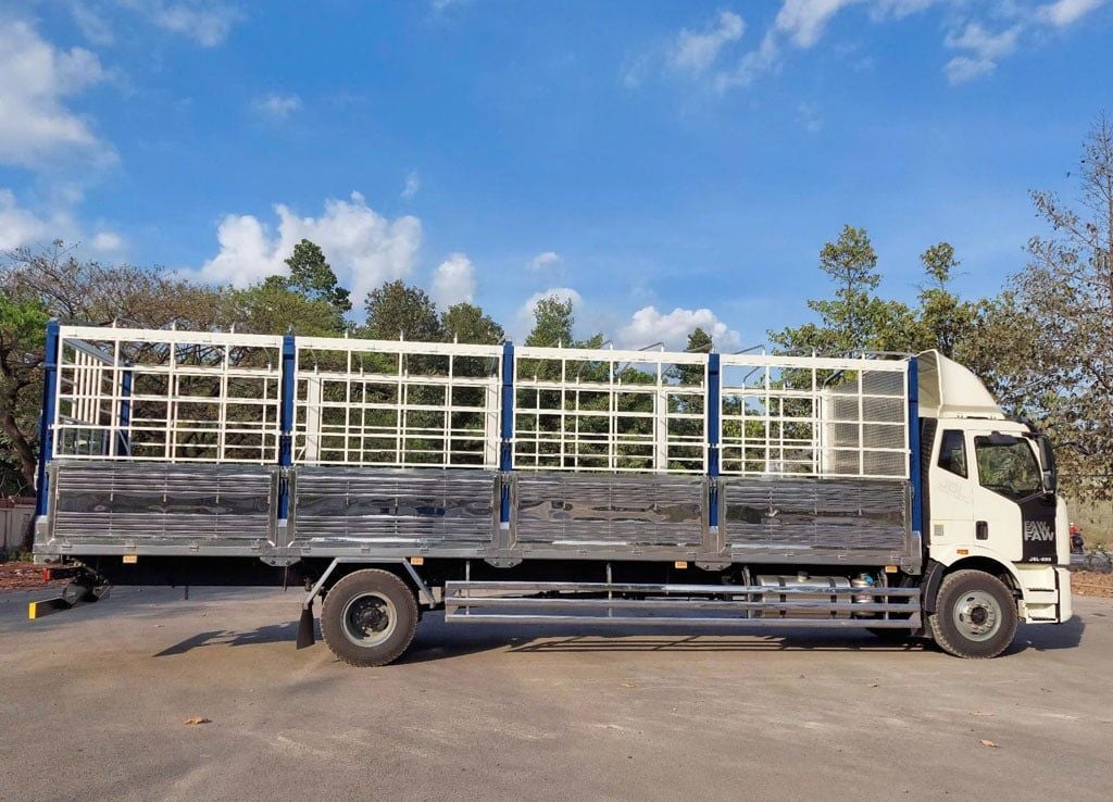 faw 8 tấn thùng dài