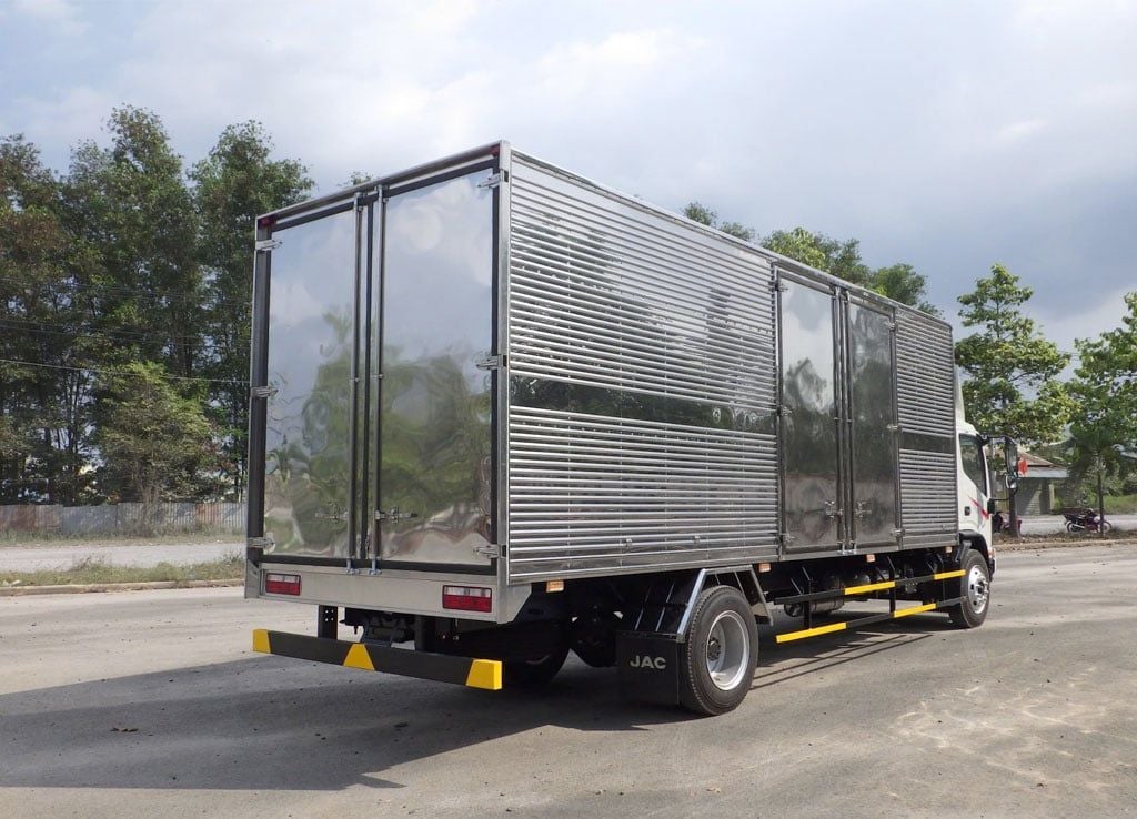 jac 8 tấn thùng kín