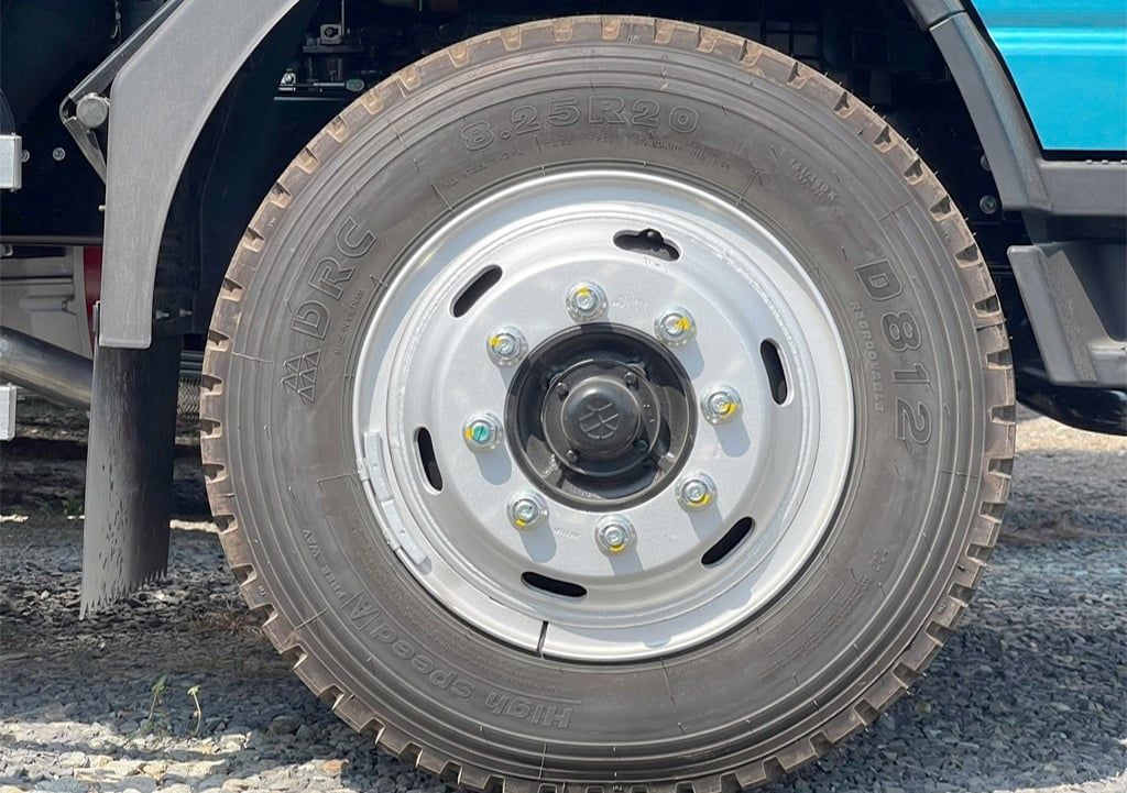 jac 8 tấn thùng kín