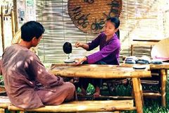 Thú thưởng trà Xưa - Nay của người Việt