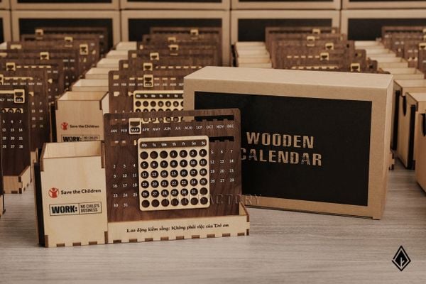 Điều gì khiến Save The Children chọn lựa lịch gỗ vạn niên?