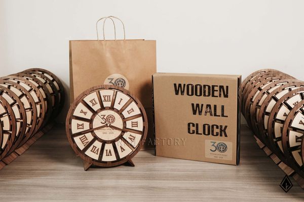 Có gì ở đồng hồ la mã mà được chọn làm quà tặng kỷ niệm 30 năm Bảo hiểm xã hội Việt Nam?