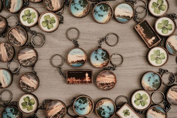 Móc khóa gỗ và hành trình lan tỏa bản sắc du lịch