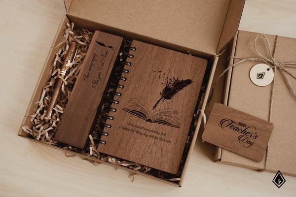 Tham khảo những món quà ý nghĩa tặng thầy cô 20-11 từ gỗ