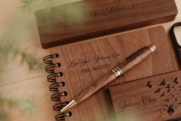Quà tặng gỗ khắc laser - Sự lựa chọn tinh tế và sang trọng