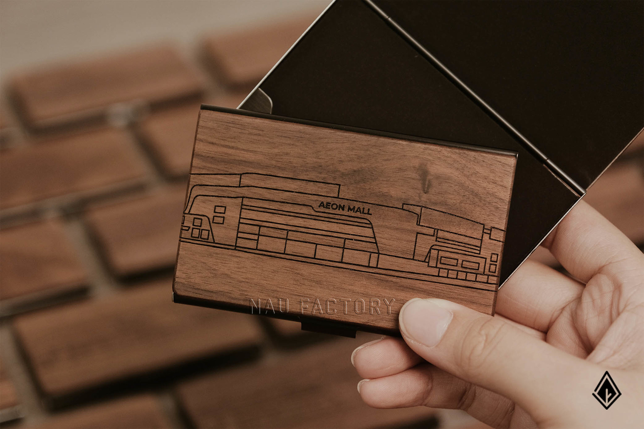 3 lý do khiến AEON MALL lựa chọn hộp đựng namecard gỗ