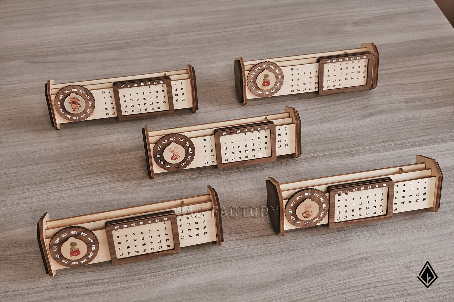 Lịch vạn niên form ngang