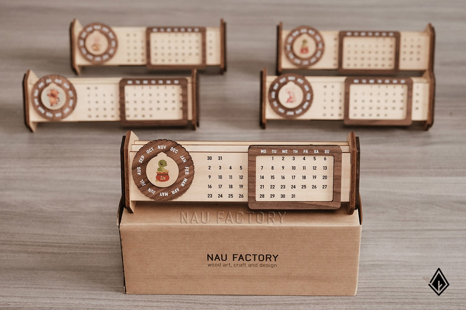 Lịch vạn niên form ngang