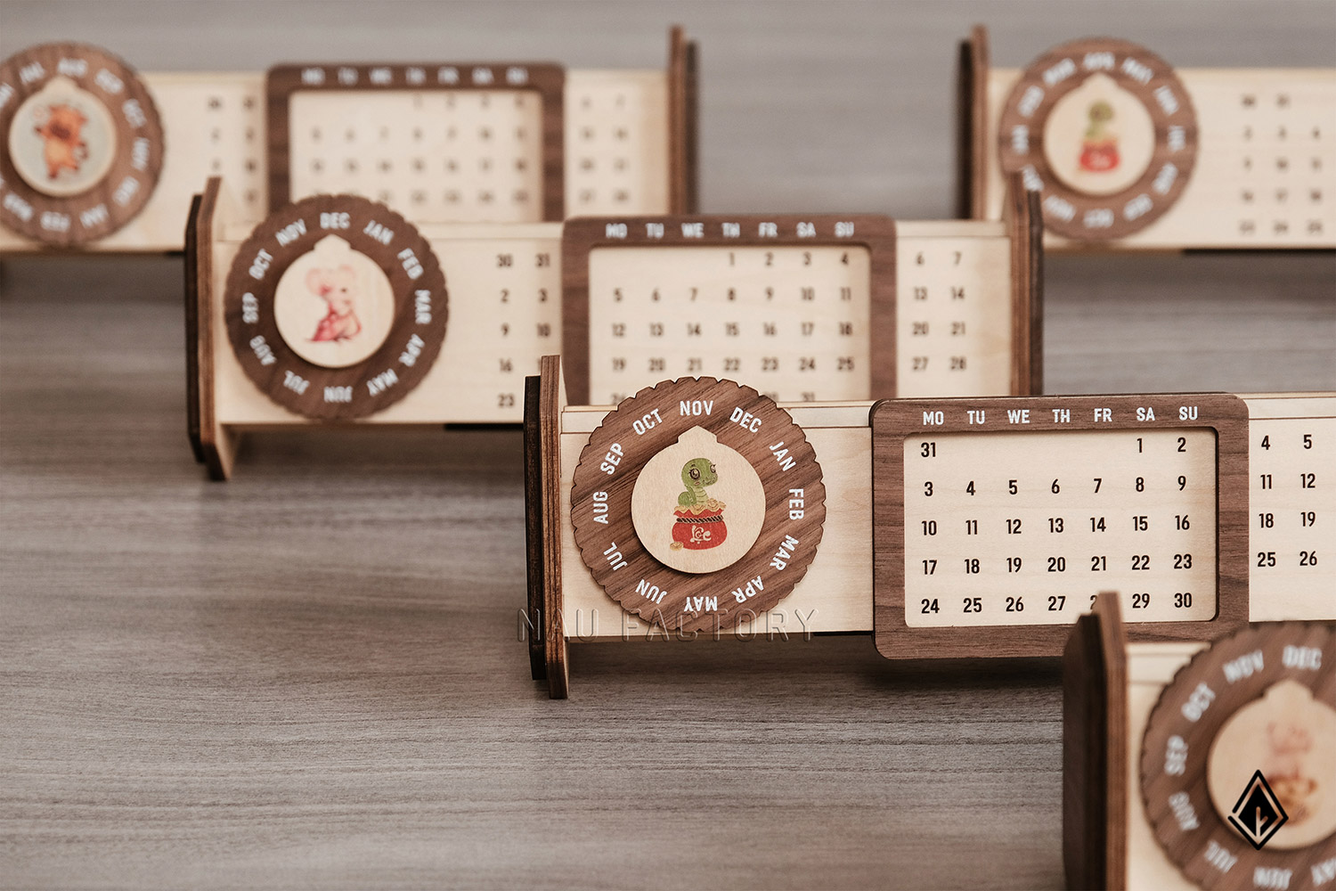 Lịch vạn niên form ngang