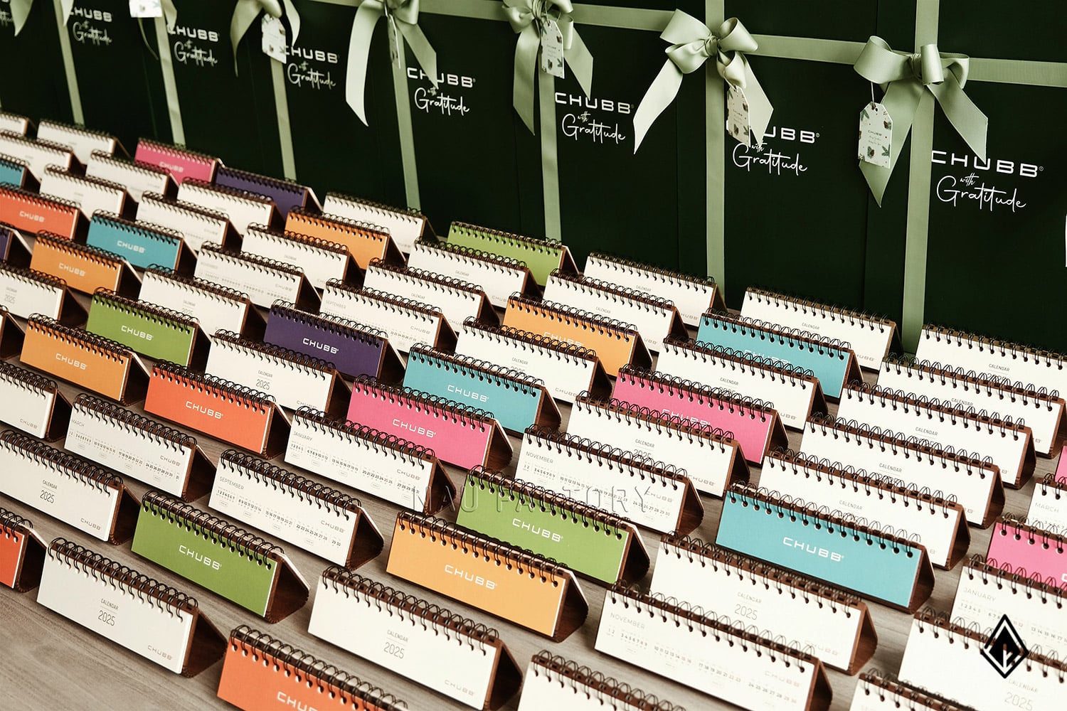 Lịch gỗ form ngang