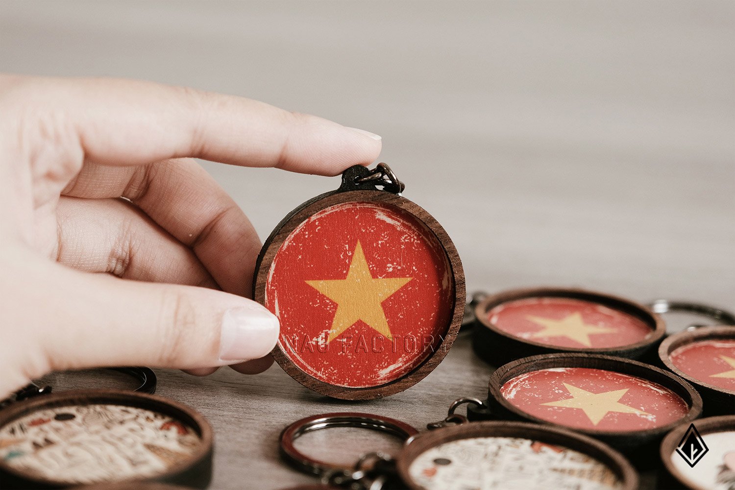 Móc khóa gỗ họa tiết Việt Nam