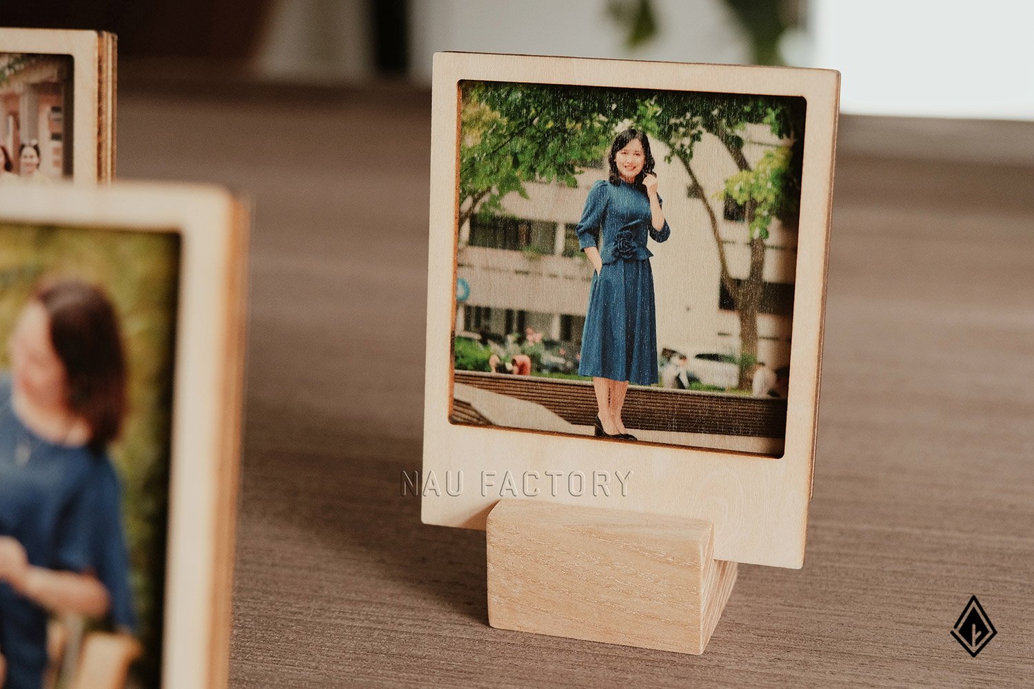 Tranh gỗ để bàn mini | In hình kỷ niệm theo yêu cầu