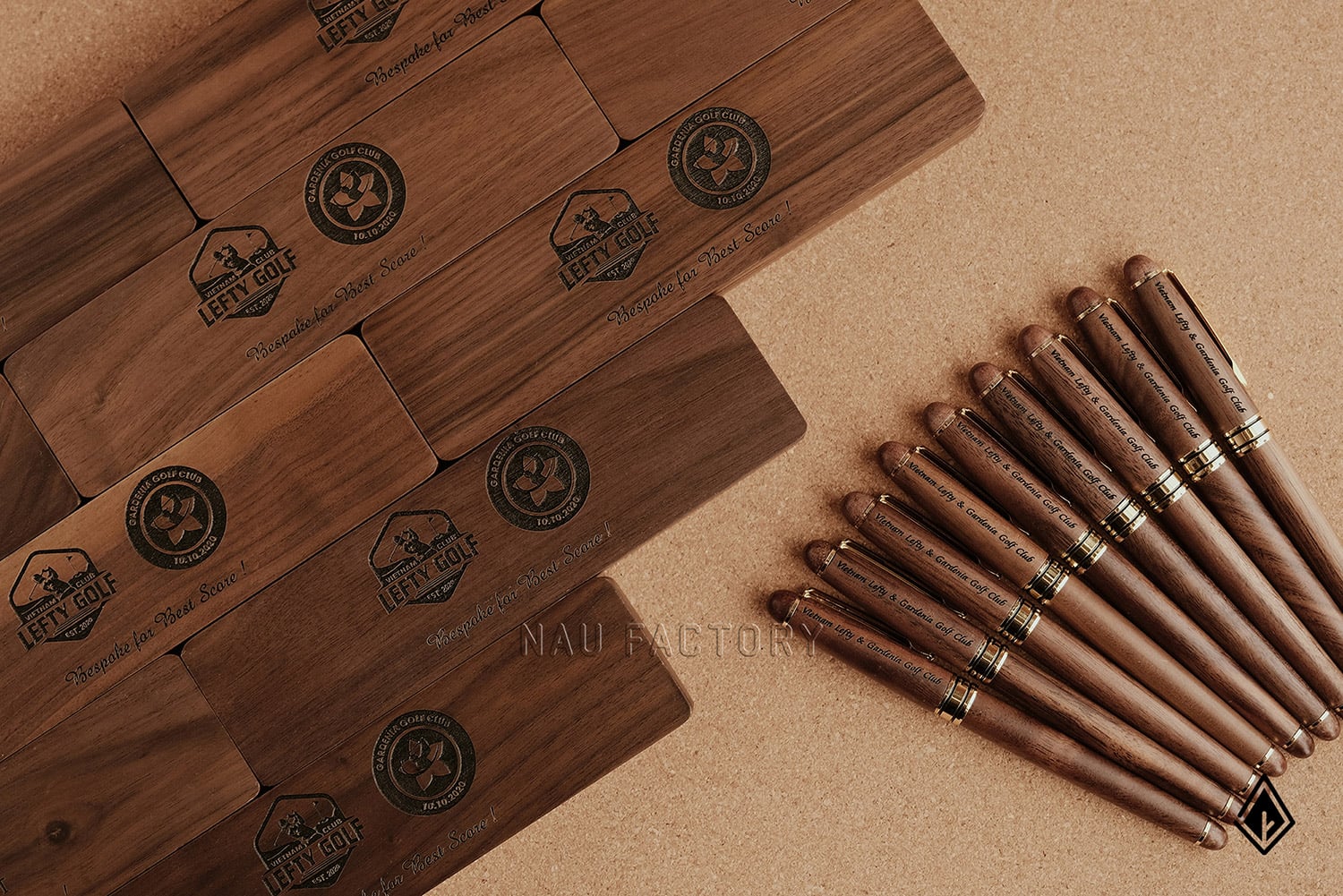 bút và hộp bút gỗ walnut