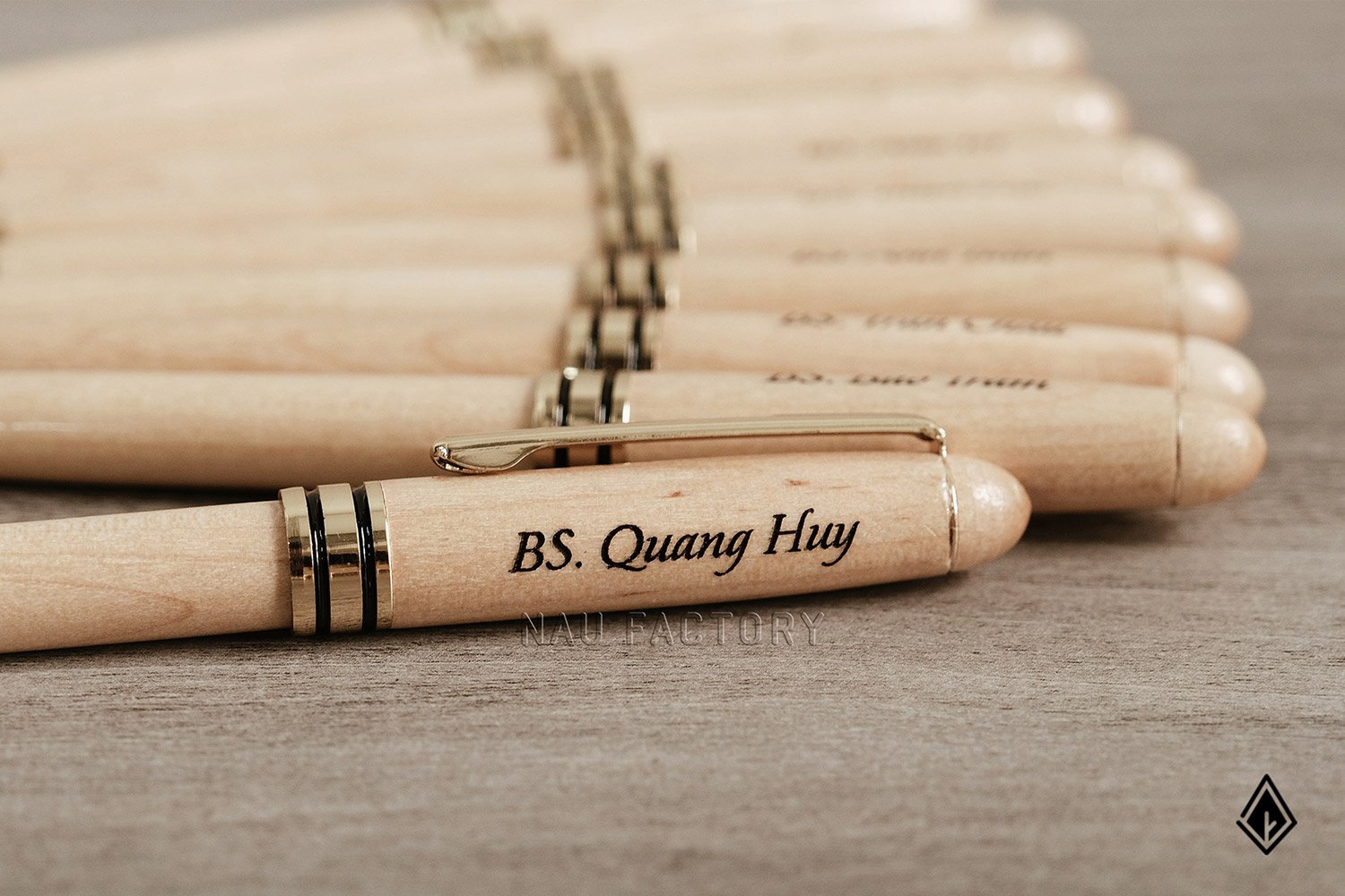bút gỗ Maple